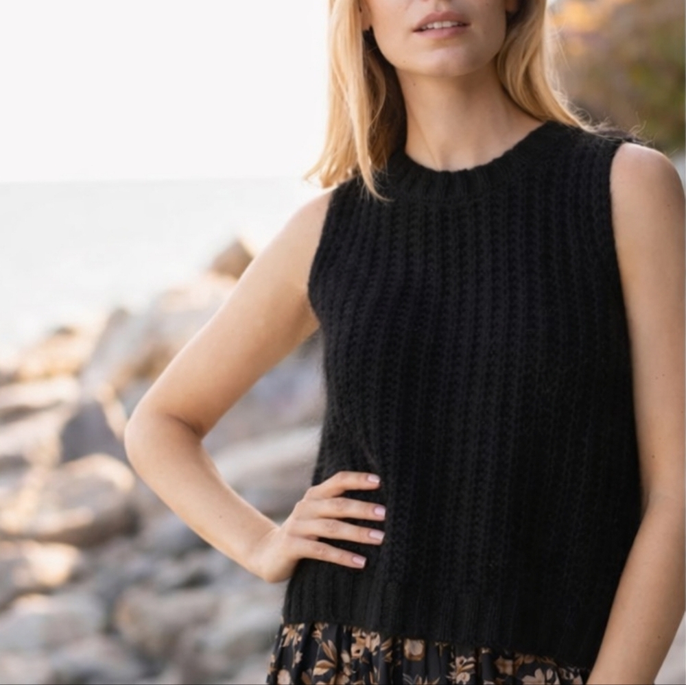 Marea Emilia Sweater Vest Black Ultra Soft Pull Over Sleevless